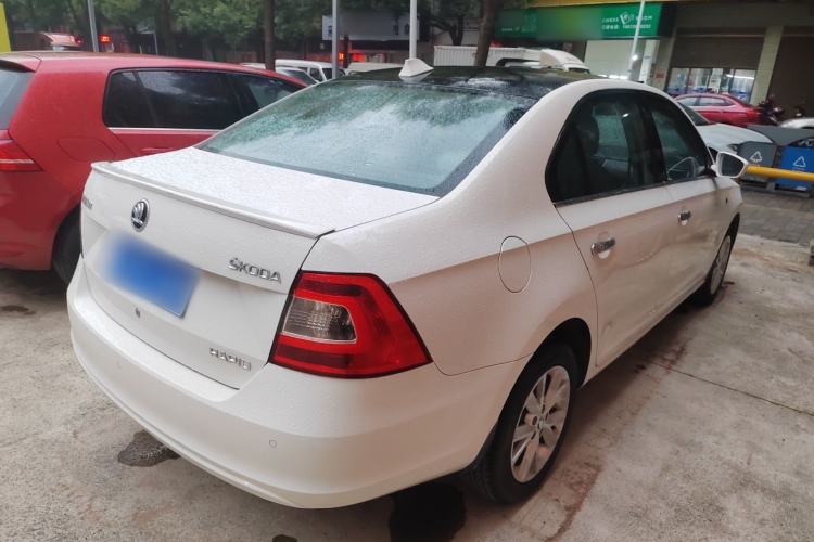 Used Skoda Rapid 2015 1.6L Manual Smart Selection Model
