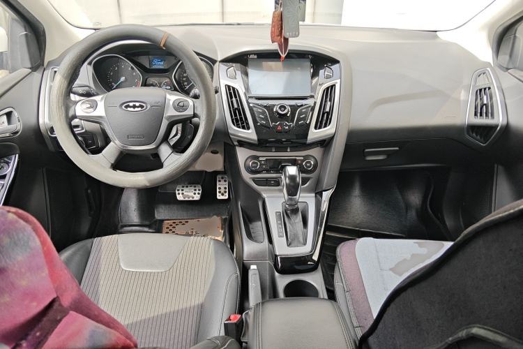 Used Ford Focus 2012 Hatchback 1.6L Automatic Fashion Edition