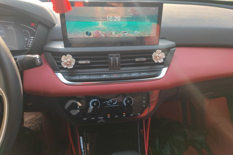 Used Dongfeng Aeolus Yixuan 2021 230T Automatic Hunter Edition Audio And AC Panel