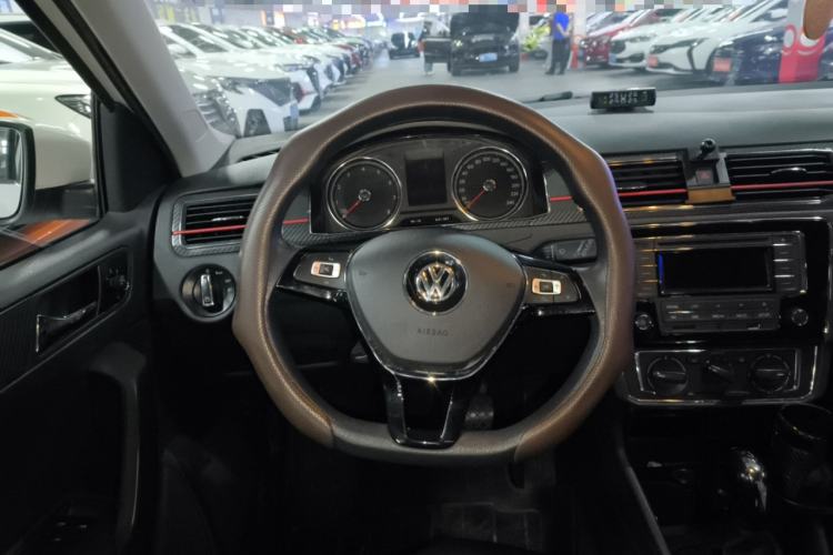 Used Volkswagen Santana 2017 Haval H9 1.6L Automatic Comfort Edition
