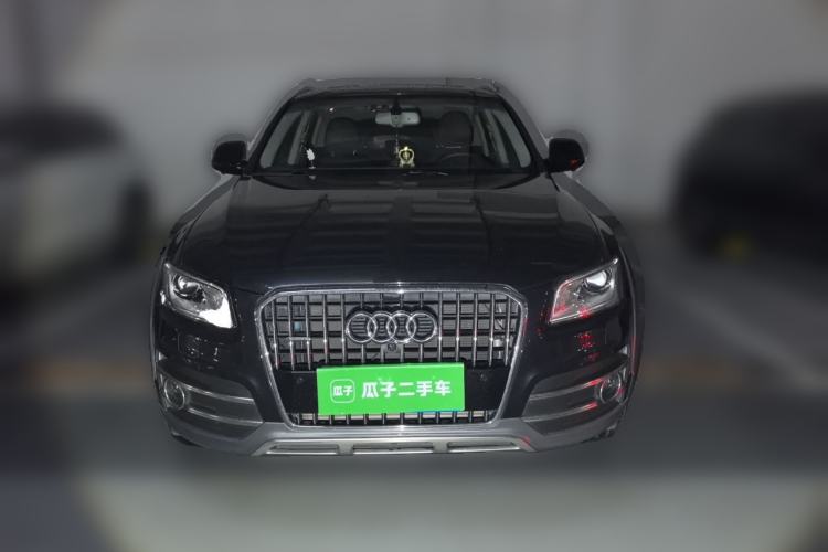 Used Audi Q5 2018 Collector's Edition 40 TFSI Technology Model
