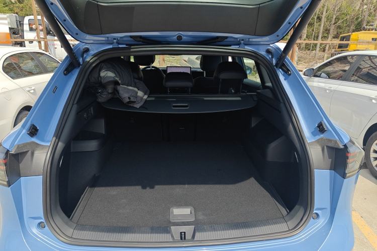 Used Volkswagen Tiguan L 2024 PRO 380TSI Four-Wheel Drive R-Line Prestige Edition Trunk