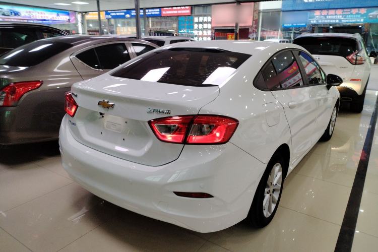 Used Chevrolet Cruze 2017 1.5L Automatic Pioneer Sunroof Edition