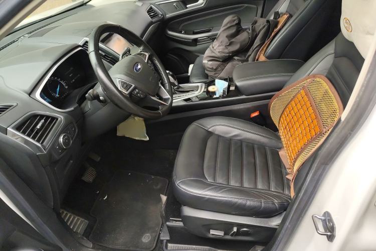 Used Ford Edge 2016 EcoBoost 245 Two-Wheel-Drive Titanium 7-Seater Left Front Seat