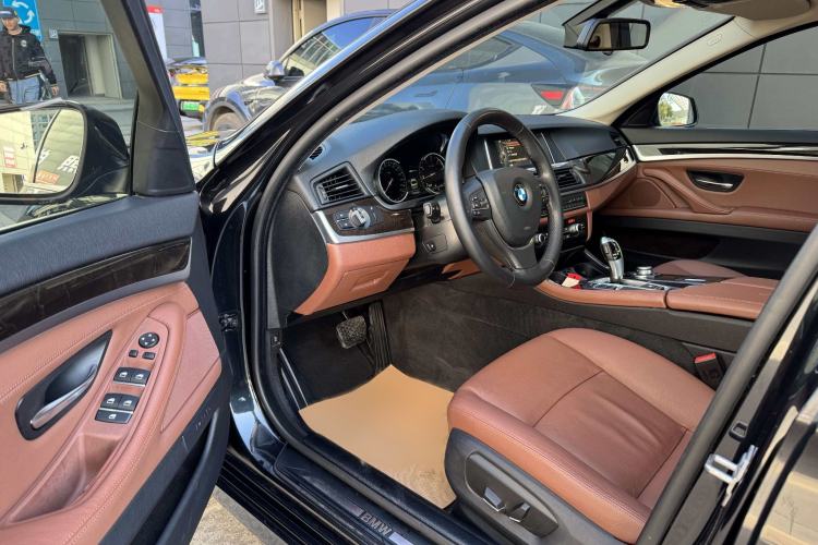 Used BMW 5 Series 2017 525Li Leading Model