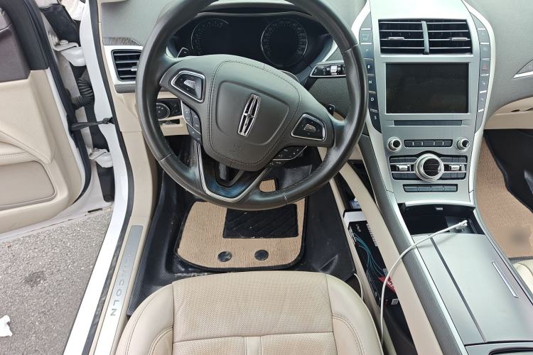 Used Lincoln MKZ 2019 2.0T Luxury Edition China VI Standard Steering Wheel