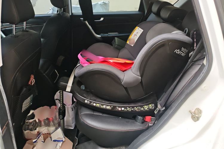 Used Haval H6 2015 Revised Version Sport Edition 1.5T Manual Transmission Two-Wheel Drive Elite Grade Left Rear Seat