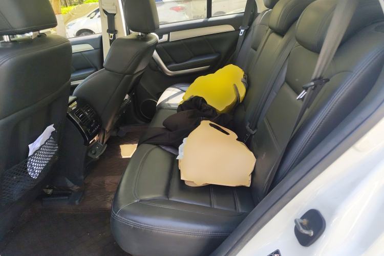 Used Haval H8 2017 2.0T Gasoline Two-Wheel Drive Enjoyment Version Left Rear Seat