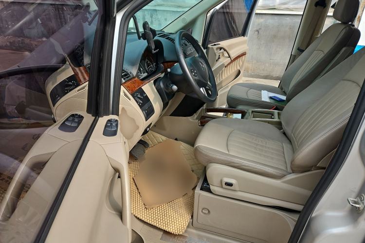 Used Mercedes-Benz Viano 2013 3.5L Haoci version Driver Seat
