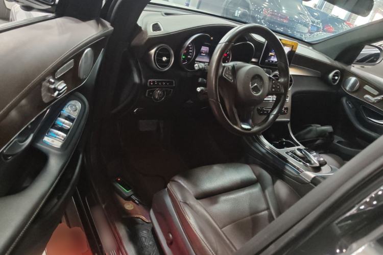 Used Mercedes-Benz GLC 2019 Refreshed GLC 300 L 4MATIC Dynamic Edition