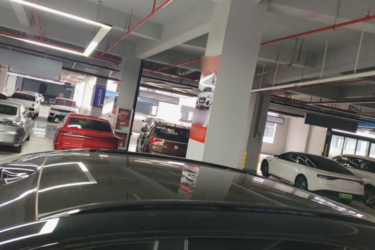 Used Zeekr 7X 2025 100 kWh Long-Range Rear-Wheel Drive with Intelligent Driving Features