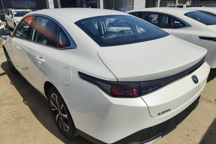 Used CHANGAN Eado 2025 Blue Whale 1.5T 500Bar Prestige Model
