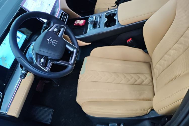 Used BYD Song L DM-i 2024 112 km Beyond Edition Driver Seat