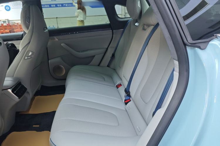 Used Hima Luxeed S7 2025 855 km Max