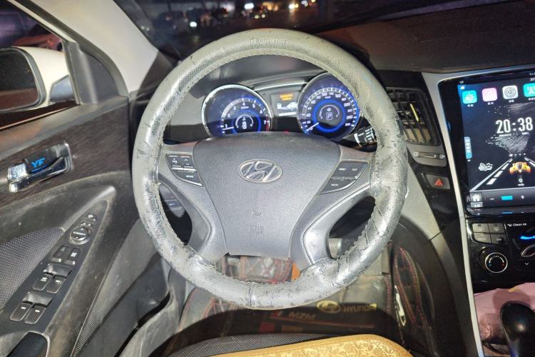 Used Hyundai Sonata 2013 2.4L Automatic Luxury Version China IV Standard Steering Wheel