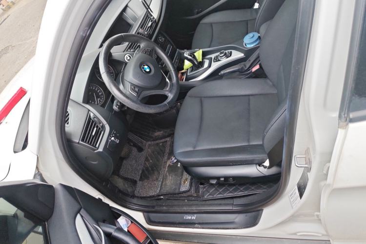 Used BMW X1 2014 sDrive18i Leading Model
