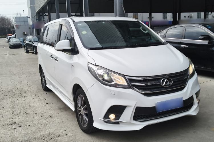 Used SAIC MAXUS G10 2016 2.0T Automatic Luxury Executive Edition Front Right 45 Deg