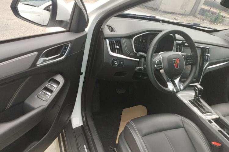 Used Roewe RX5 2019 20T Two-Wheel Drive Automatic Ali Smart Connectivity Platinum Edition
