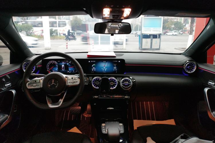 Used Mercedes-Benz A-Class 2022 Revised Version A 200 L Sport Sedan Fashionable Style
