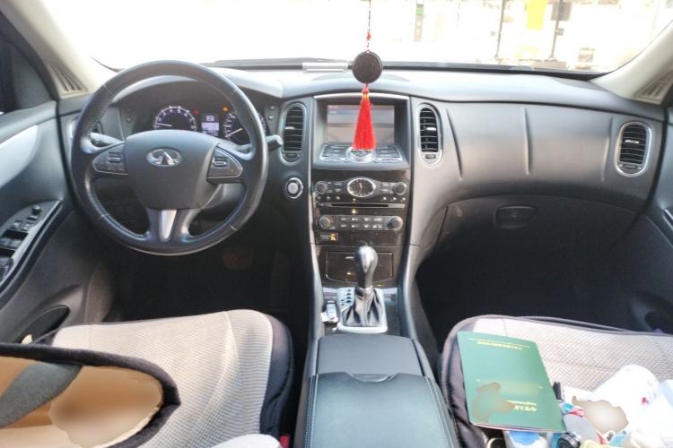 Used Infiniti QX50 2015 2.5L Comfort Edition
