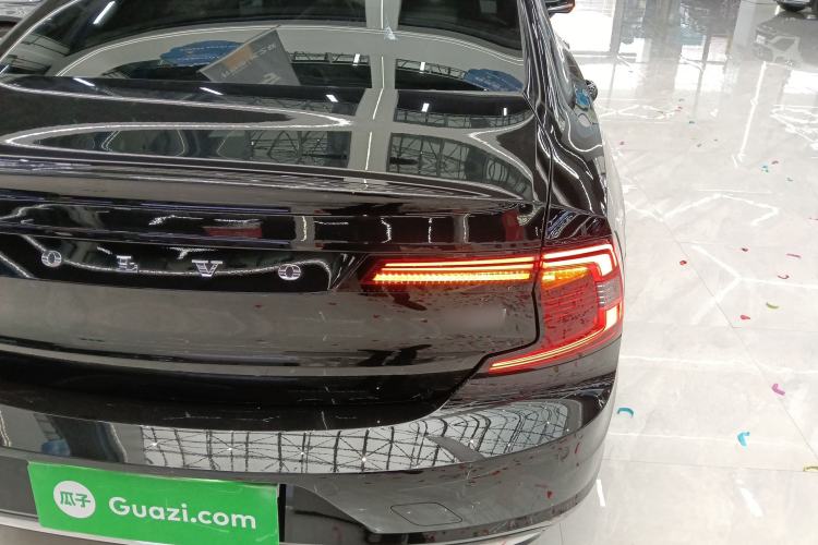 Used Volvo S90 New Energy 2023 T8 Plug-in Hybrid All-Wheel Drive Long-Range Luxury Edition
