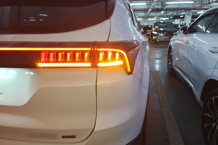 Used JETOUR X70 PRO 2023 1.5T DCT Comfort Edition 5 Seats