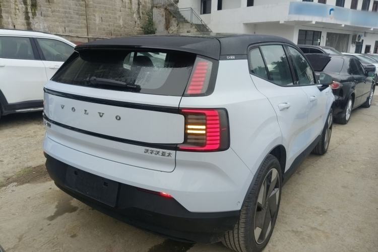 Used Volvo EX30 2025 Rear-Drive Long-Range Version Ultra
