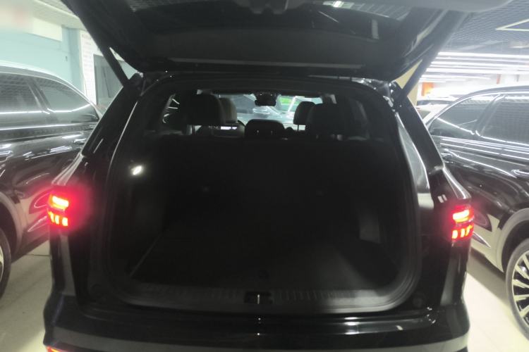 Used Geely Auto Monjaro L 2024 2.0TD High-Power Automatic Two-Wheel Drive Skyline Edition Trunk