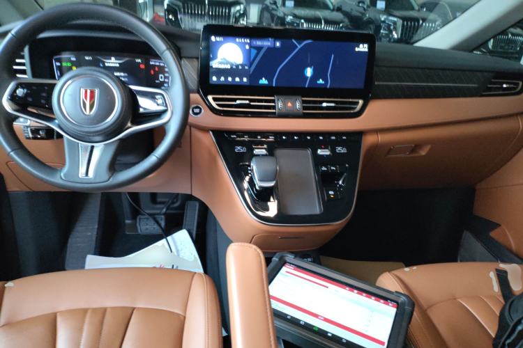 Used Hongqi HQ9 PHEV 2024 2.0T Four-Wheel Drive Business Edition Center Console