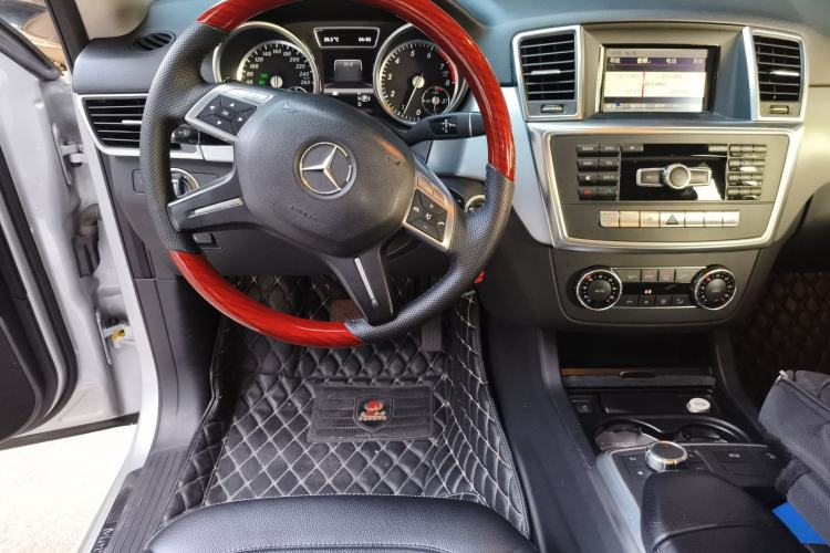 Used Mercedes-Benz M-Class 2012 ML 300
