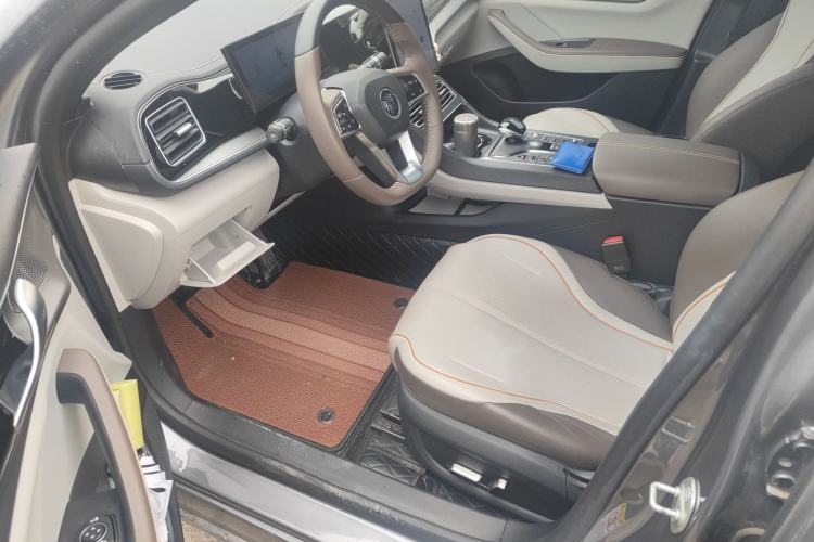 Used BYD Qin PLUS 2023 Champion Edition DM-i 120KM Beyond Model