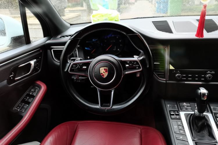 Used Porsche Macan 