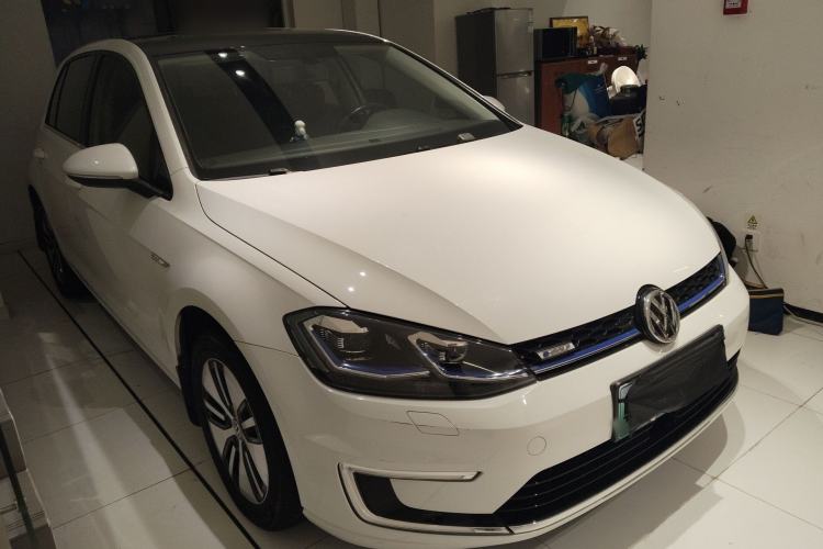 Used Volkswagen Golf Pure Electric 2020 Chari Exterior 1
