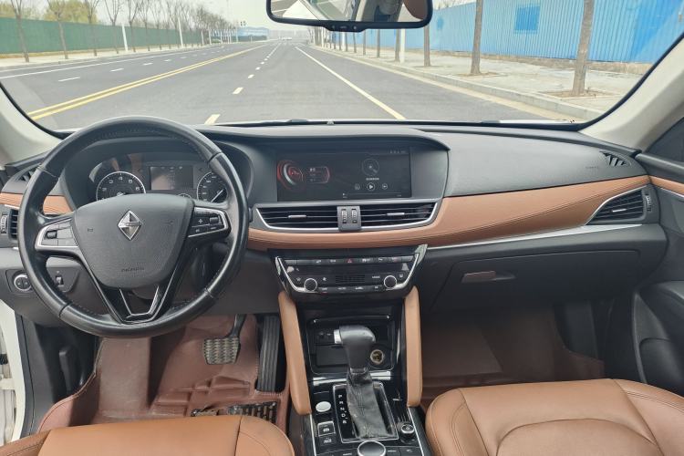 Used BORGWARD BX7 2016 28T Four-wheel Drive Luxury Edition 5 Seats
