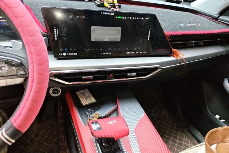 Used CHANGAN OSHAN Z6 2023 Blue Whale 1.5T DCT Luxury Model