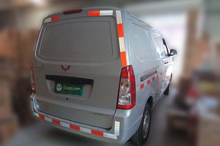 Used Wuling Rongguang S 2023 1.5L Basic Enclosed-Window Vehicle 2 Seats
