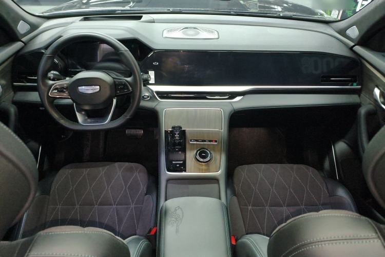 Used Geely Auto Monjaro L 2025 Dongfang Yao 2.0TD Automatic All-Wheel-Drive Wangyue Edition Center Console