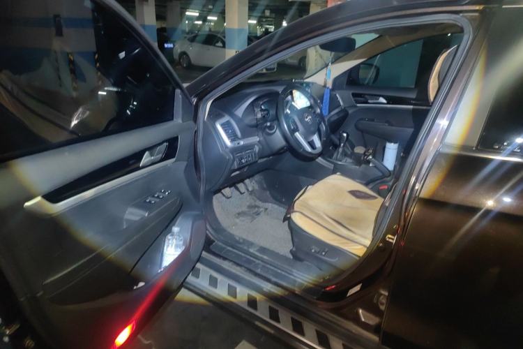 Used Dongfeng Aeolus AX7 2015 2.0L Manual Parade Edition