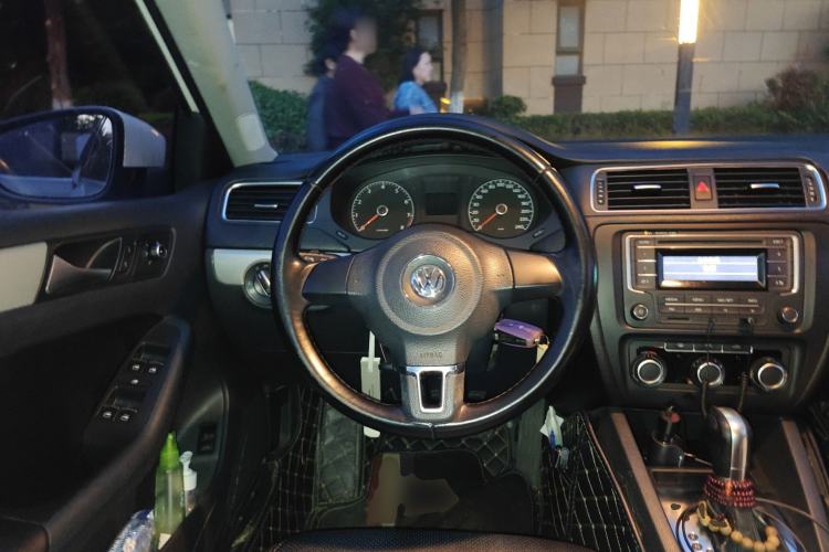 Used Volkswagen Sagitar 2014 1.6L Automatic Comfort Model
