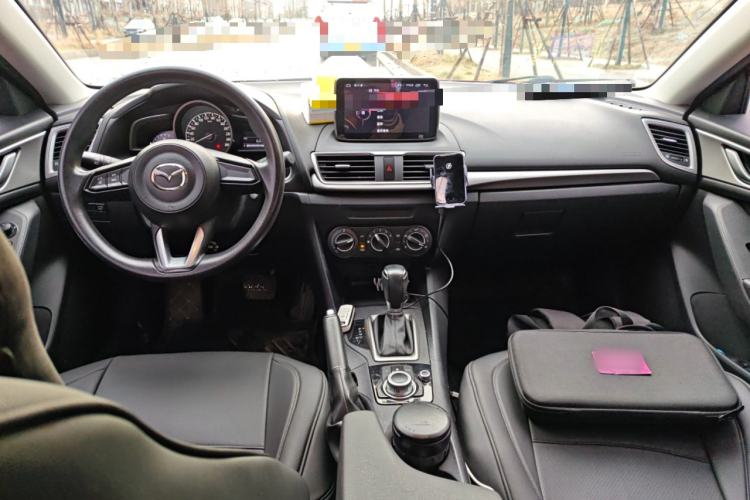 Used Mazda 3 Axela 2017 Sedan 1.5L Automatic Comfort Model Emission Standard China V
