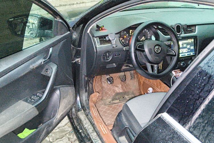 Used Skoda Octavia 2017 Classic Model 1.6L Manual Comfort Edition
