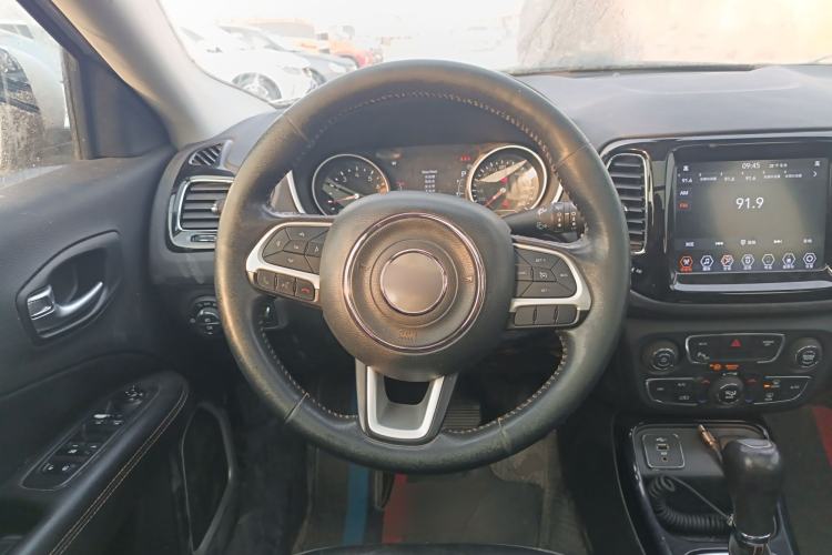 Used Jeep Compass 2019 220T Automatic Family Edition
