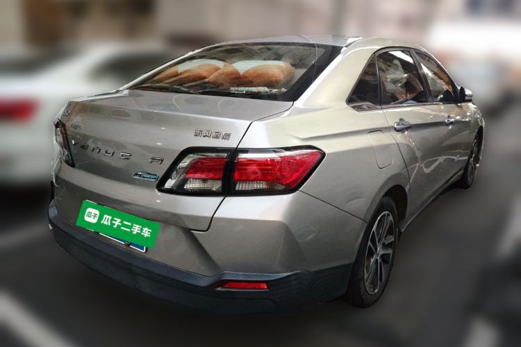 Used Venucia D60 2018 1.6L CVT Smart Connect Elite Edition