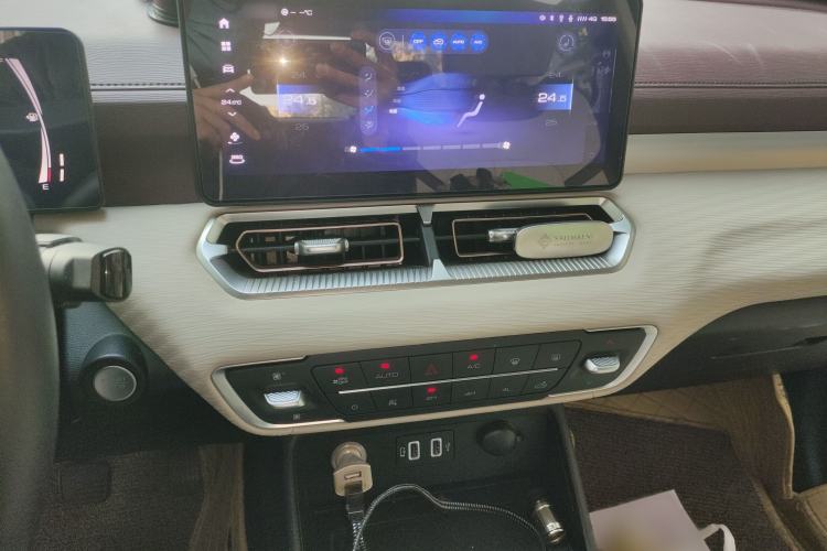 Used Great Wall King Kong Poer 2022 2.0T Manual Diesel 4x4 Navigation Version Long Bed GW4D20M