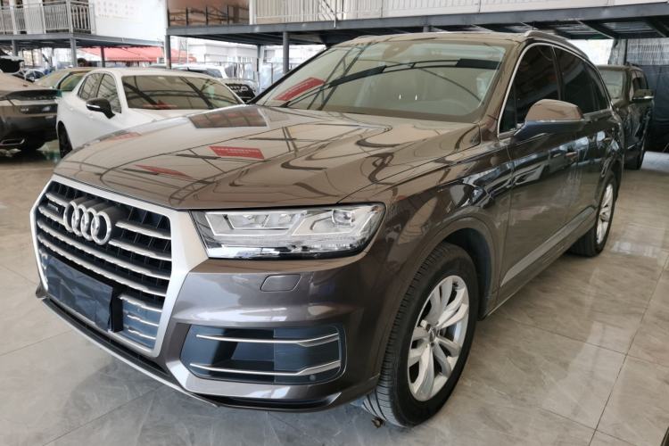 Used Audi Q7 2018 40 TFSI Comfort Model