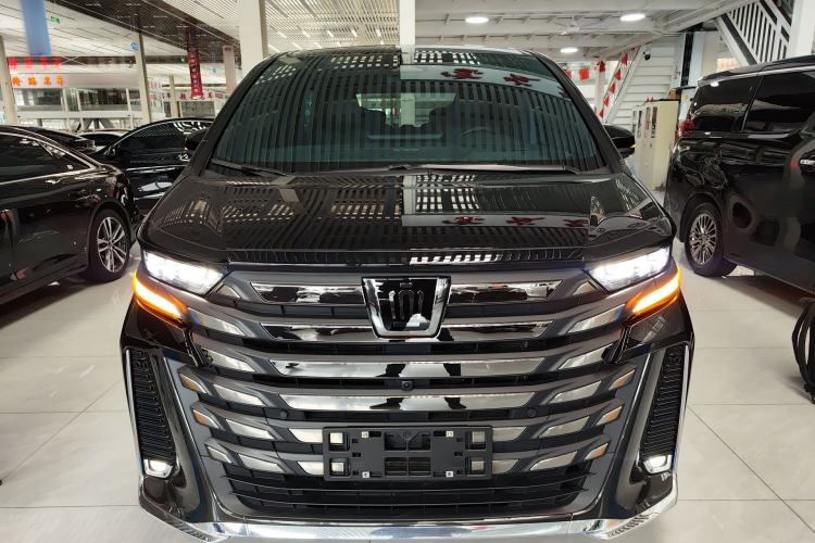 Used Toyota Vellfire 2024 Crown Dual-Engine 2.5L Supreme Executive Edition Front