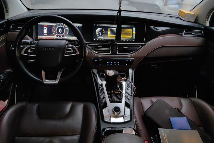 Used TRAUM S70 2018 1.5T Automatic Luxury 7-Seater
