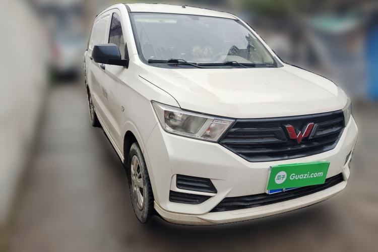 Used Wuling Hongguang 2019 1.5L S Basic Window-Sealed Vehicle China VI LAR Front Right 45 Deg
