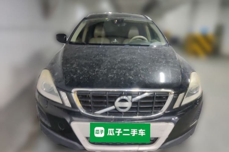 Used Volvo XC60  Front