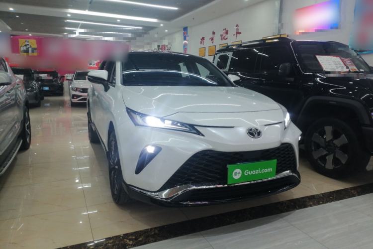 Used Toyota Venza 2022 2.0L CVT Two-Wheel Drive Prestige Edition Front Right 45 Deg